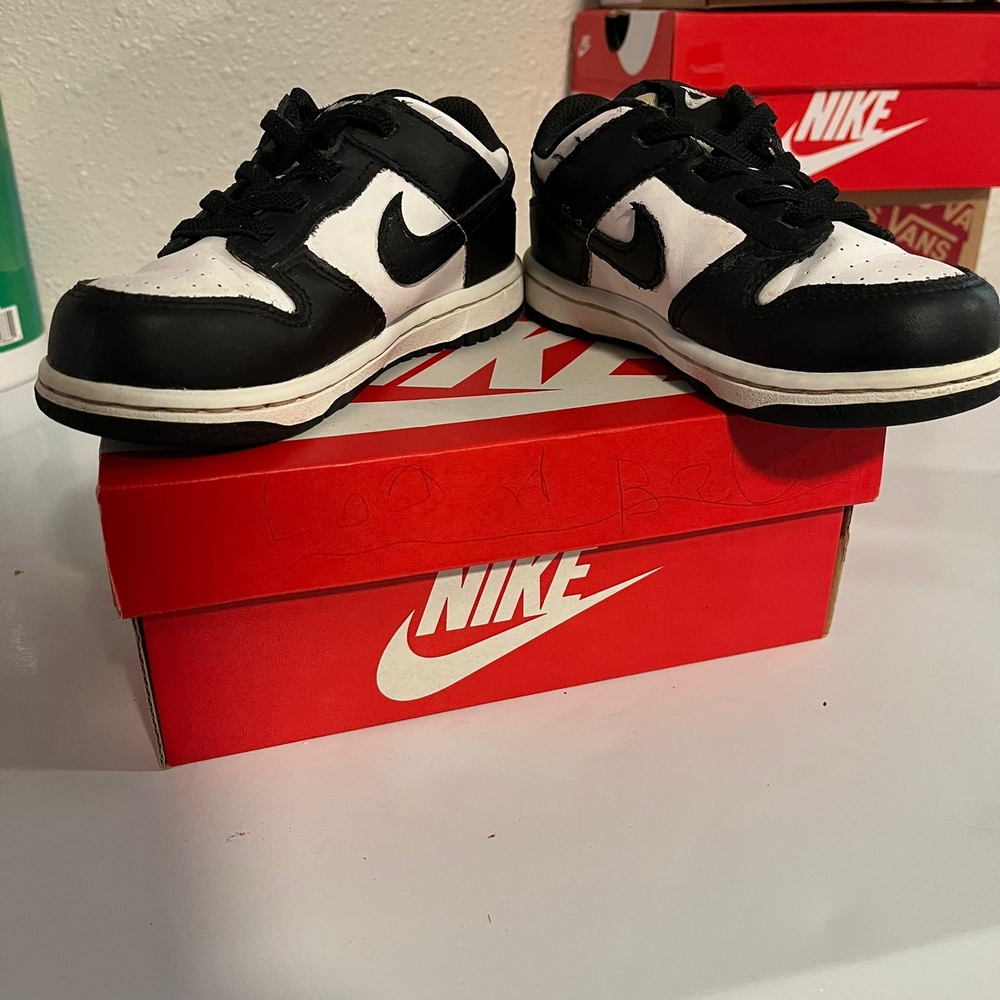 Nike Black and White Sneakers